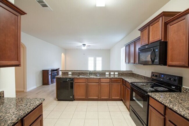 Photo - 128 Tennyson St