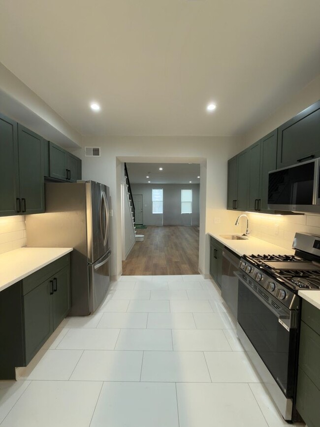 Photo - 3 bed 2.5 bath townhome - New Renovation