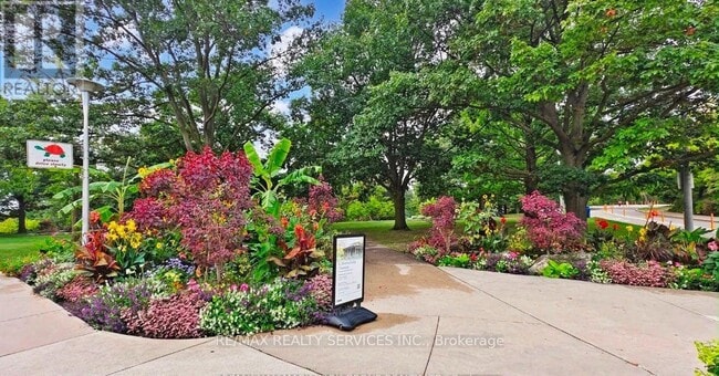 1638 Bloor St W Unit 1004