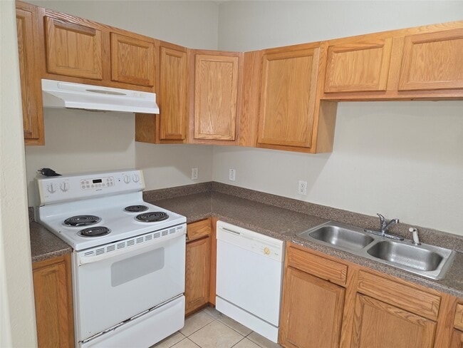 Photo - 10015 Wiloak St Unit B