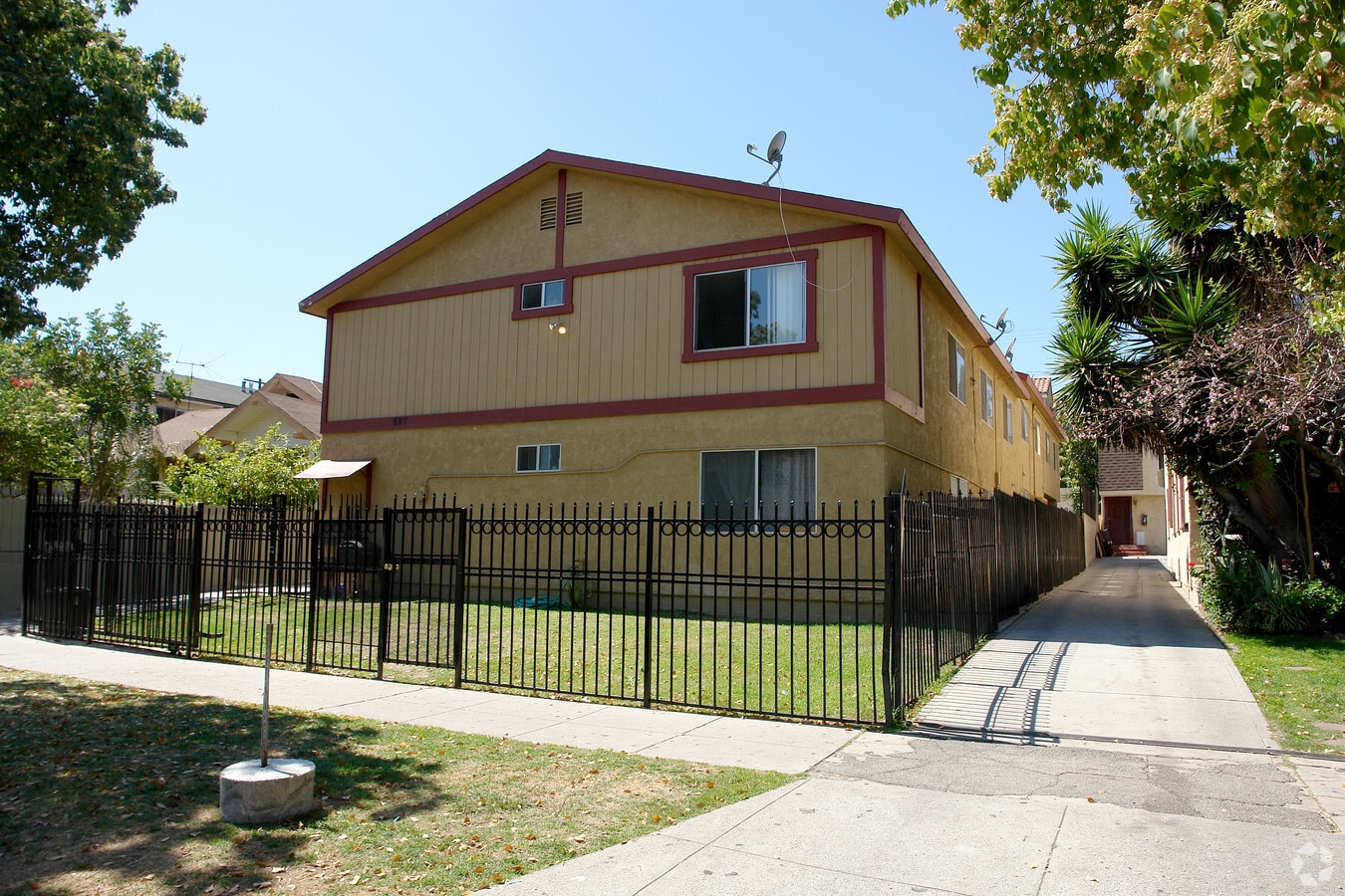 Photo - 627 N Alexandria Ave