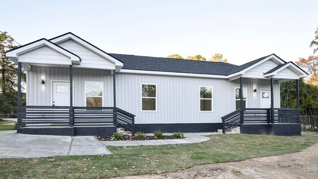 ~2122 Circular Drive - ~2122 Circular Drive Unit A