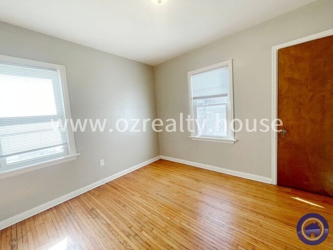 Photo - 3509 Douglas Rd