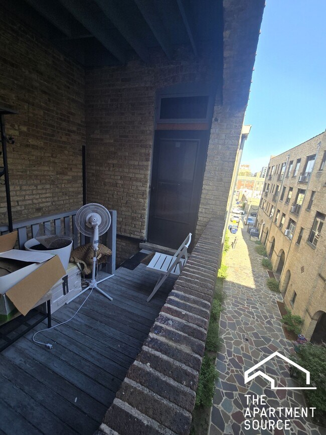 Photo - 907 Elmwood Ave Unit D3