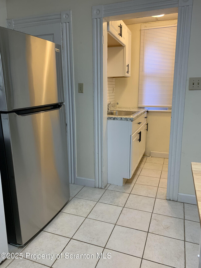 Photo - 2430 Amelia Ave Apartment
