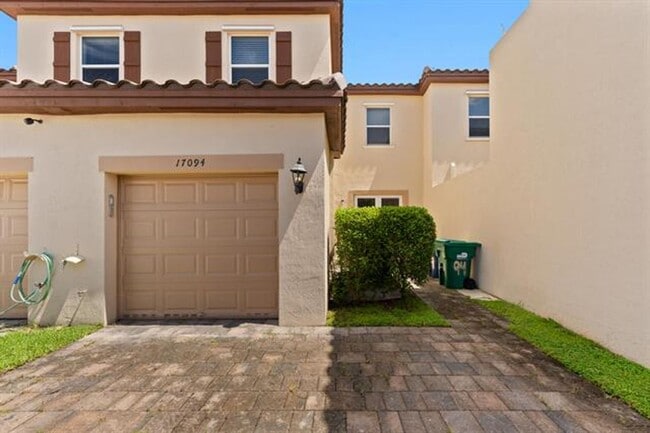 Photo - 17094 SW 95th Terrace