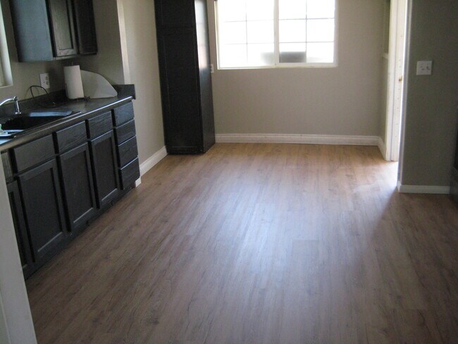 Photo - 253 Leighton Dr Casa