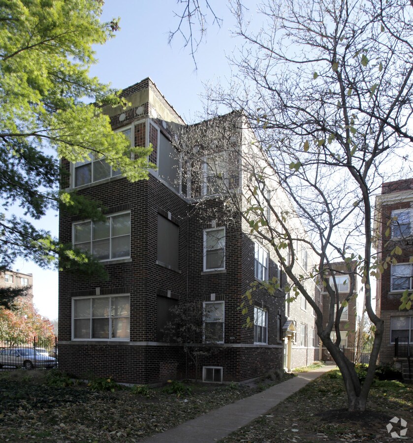 Photo - 5574 Pershing Ave