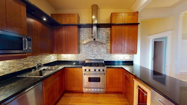 Photo - 1738 Bush St