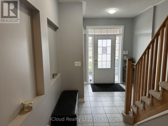 Photo - 140 Duncan Ln