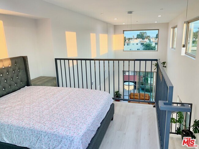 Photo - 11753 Iowa Ave Unit 301