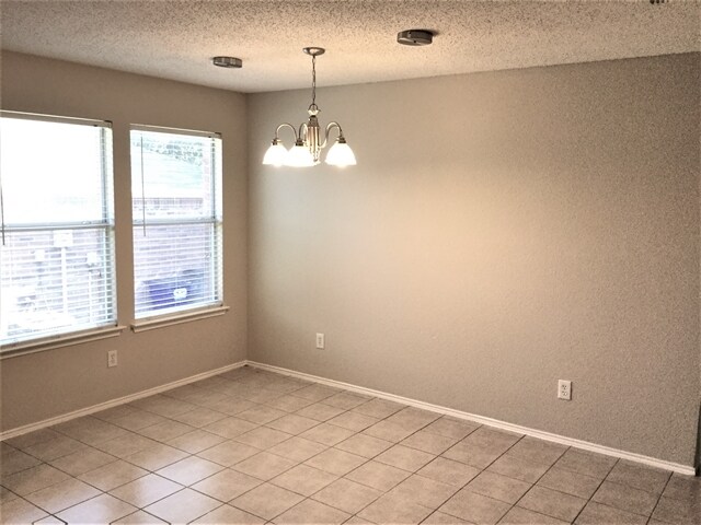 1006 Bradford Ln