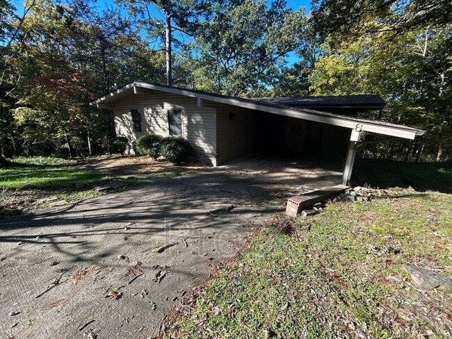 Photo - 6 Lambeth Cir