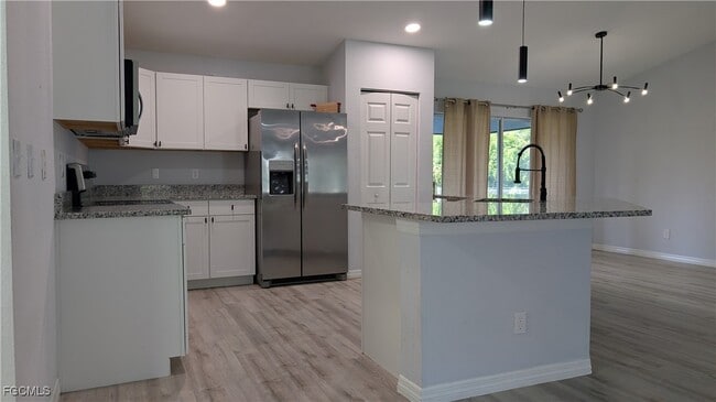 Photo - 2506 39th St W