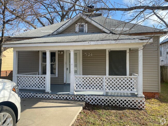 Building Photo - 2 Bedroom 1 Bath House