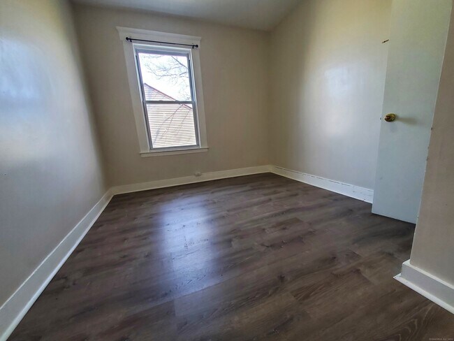 Photo - 282 Putnam St Unit 2L