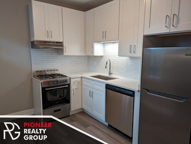 Photo - 3933 N Janssen Ave Unit 3943.5-W2