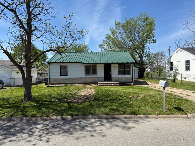 Building Photo - 1413 S Penn Ave