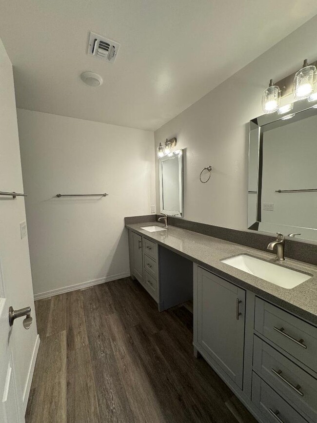 Photo - 1051 Fathom Dr Unit 1