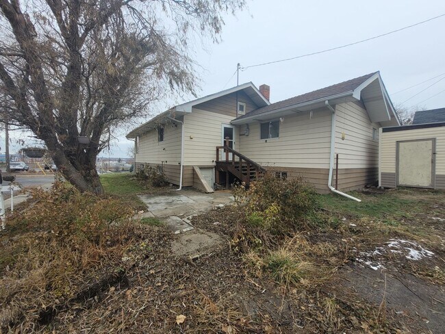 Photo - Spacious 2bd / 1Bath home in the Perry District!