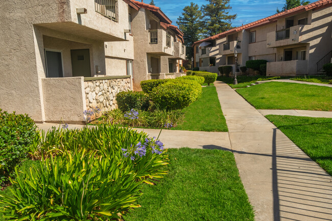 Monarch Terrace Apartments - Monarch Terrace Apartments