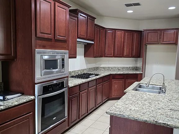 Photo - 424 Leighton Ct