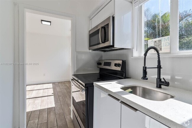 Building Photo - 2190 SW 14th Terrace Unit 2 Rental