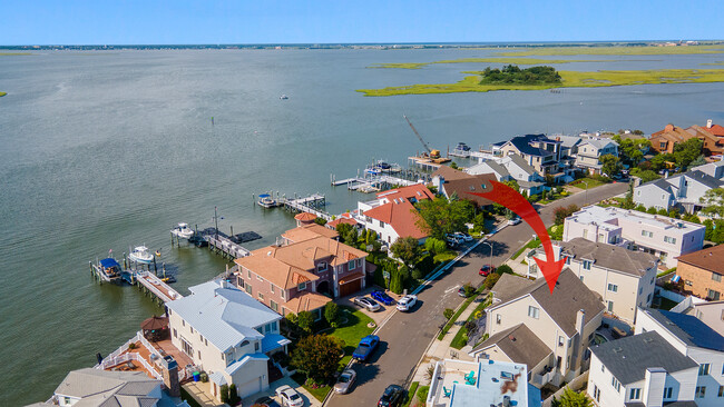 Photo - 7600 Bayshore Dr