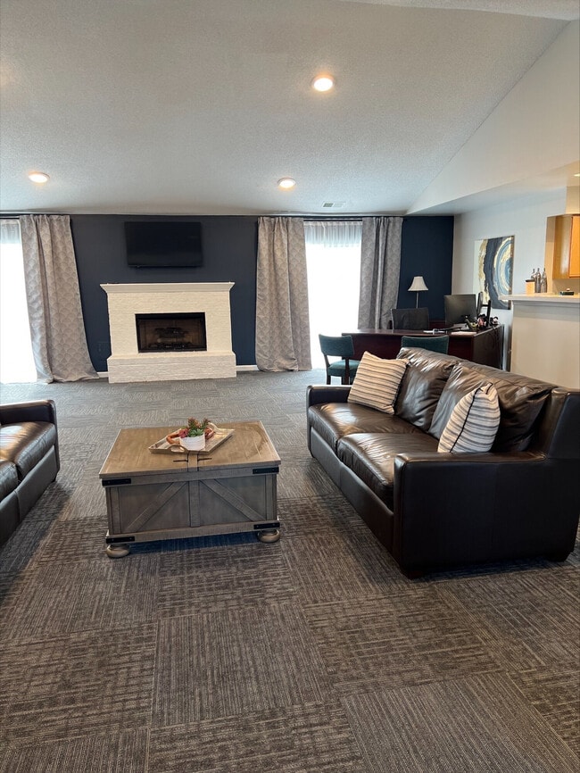 Auburn Pointe