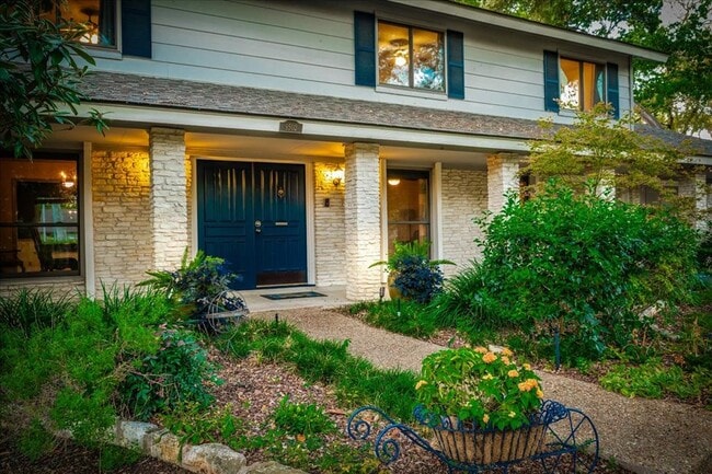 Building Photo - 9502 Castlewood Dr Rental