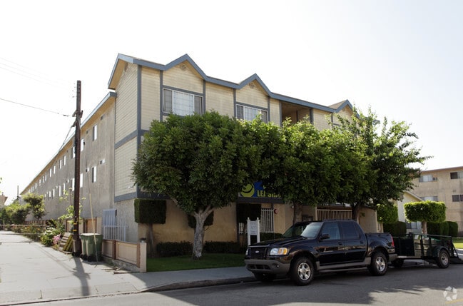 Summerwind Apartments