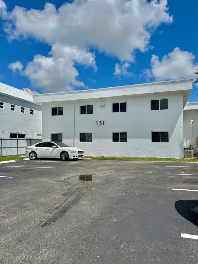 Building Photo - 131 NW 77th St Unit 2 Rental