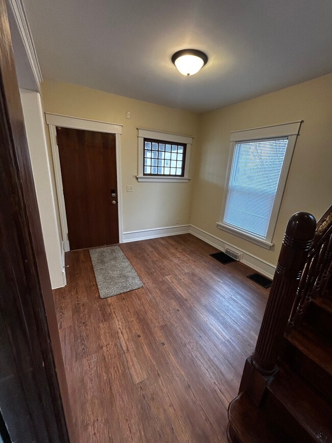 Photo - 328 14th St SE