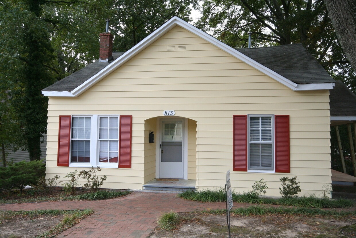813 W Knox - 813 W Knox