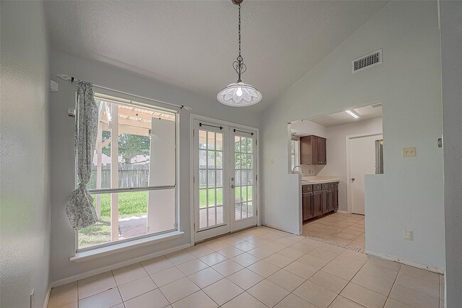 Photo - 1006 Melford Ave
