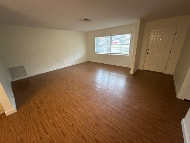 Photo - 306 S Monroe St