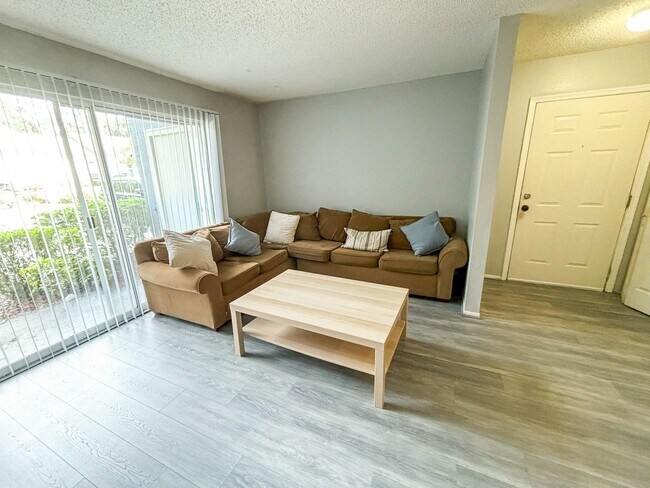 Photo - Windsor Park #317 - Pet Friendly!