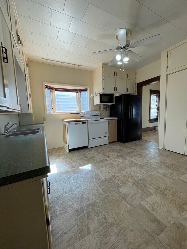 1042 Main St Rental House Rental in Eau Claire, WI