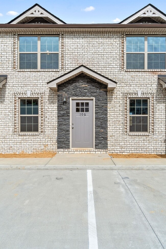 Building Photo - 1387 Dover Rd