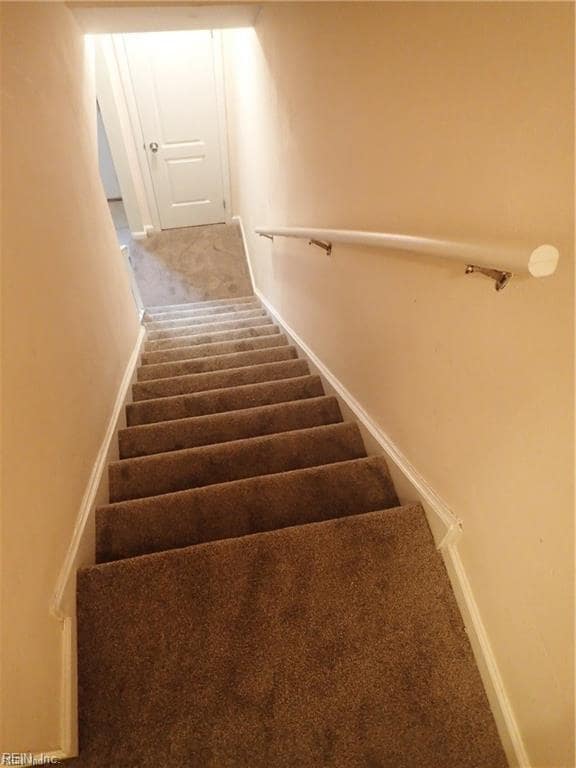 Photo - 834 N Buckingham Ct