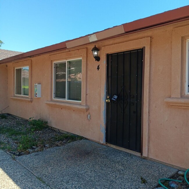Building Photo - 891 St Andrews Dr Unit #4