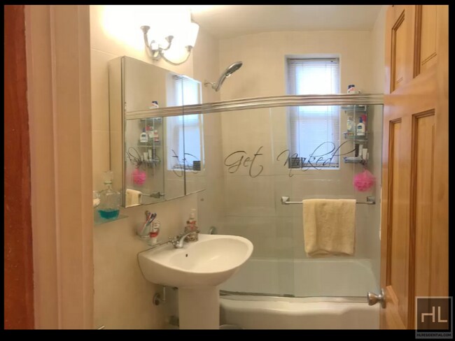 OCEAN PARKWAY - OCEAN PARKWAY Apartment Unit 1