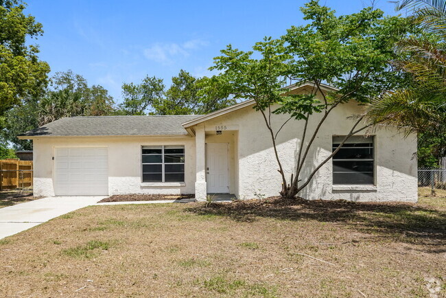 Building Photo - 1555 Yorktown Ave Rental