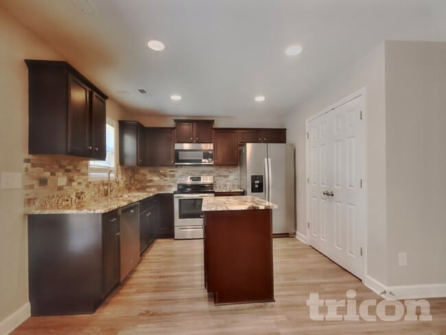 Photo - 1655 Crestlawn Tl