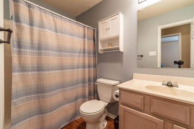 Photo - 527 N Kirby Ave
