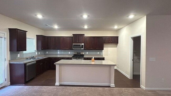 Photo - 105 Berry Dr