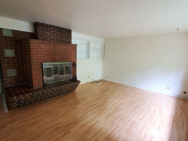 Photo - 1785 Walnut St