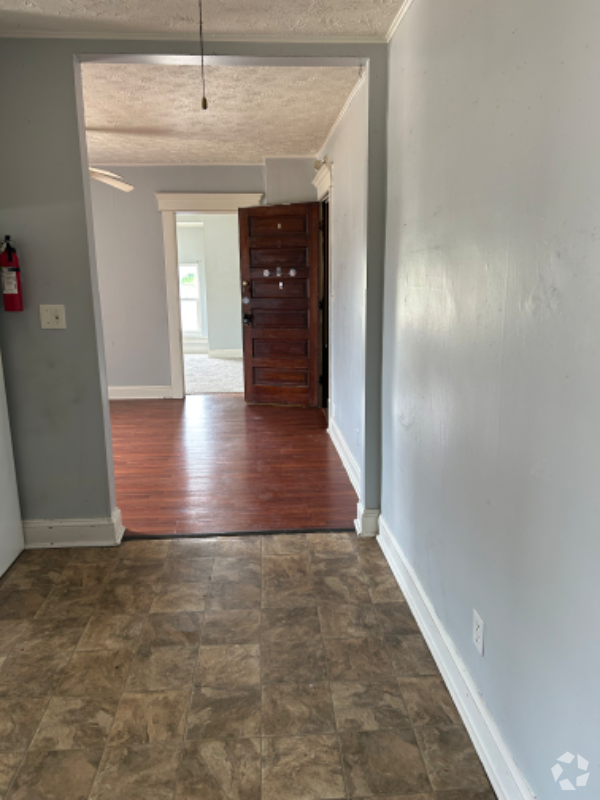 Building Photo - 1330 I St Unit 1330 I street Apt. H