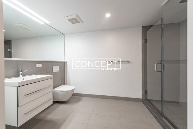 Building Photo - 20 Fleet St Unit 5CP