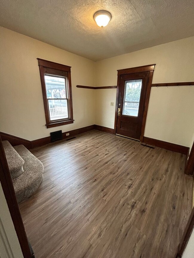 Photo - Great 4 bedroom house in East Stroudsburg Borough!